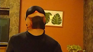 I wore a beautiful girl mask and masturbated in tights all over my body.