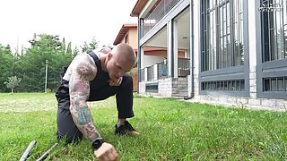 Home Alone Teen Gets Fucked By Young Gardener In Garden - Ashby Winter, Sam Garro