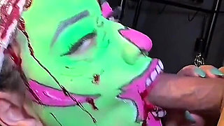 The Zombie Cheerleader - Halloween Special