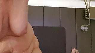 Bonemaiden sucks her man off in hotel room
