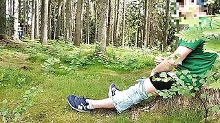Dickflash in the forest, a stranger sucks a cock and has sperm on her tits