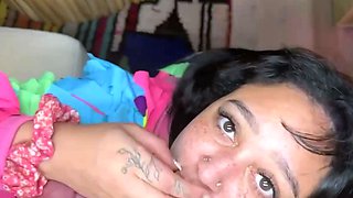 Tattooed stud gets fabulous blowjob from cum addicted slut