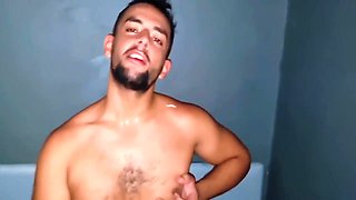 Robert Putaria Zs - Twink Desafiou Os Ativos No Glory Holle E Levou Pica No Cu Com Forca