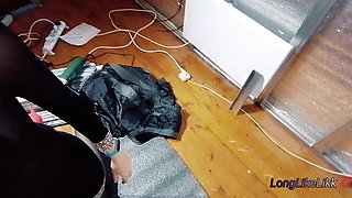 Wife Sucked off a Builder