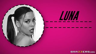 Luna's Oiled-Up Exercises With Luna Star - Brazzers