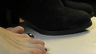 Cock Under Heels Extreme (cam 1)