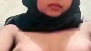 Jilbab Pulang Sekolah Mastrubasi