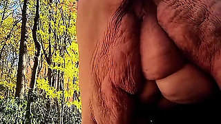 Taking a Pussy Bath Making a Squirting Path