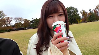 Part 1 [A beautiful woman who is trying to move up from friend to true love by showing off her H-cup big boobs]