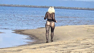 Black Style-walk on the Beach