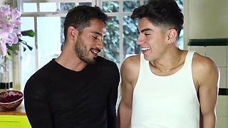 Global Entry: Mexico - Alfonso Osnaya and Edgar Ruso - NakedSword Originals