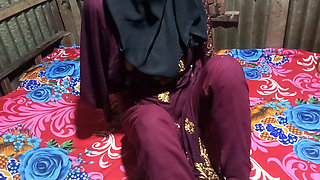 Bangladeshi Girlfriend and Boyfriend Homemade Fuck
