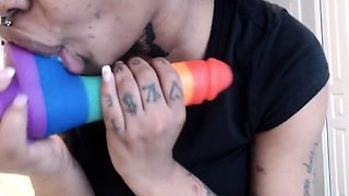 Webcam beauty and her toys have solo sex