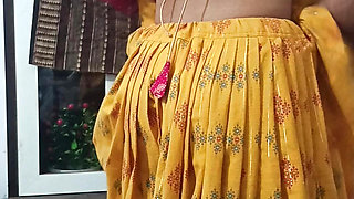 Tharki father-in-law gave video to his daughter-in-law from behind
