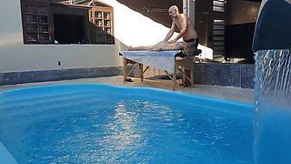 Massage in the Pool. the Therapist Couldn't Hold Back and Made Her Cum in His Mouth.