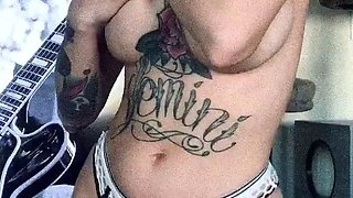 Brunette Solo Webcam Masturbation
