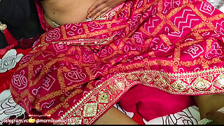 Handjob Desi Bhabhi Bedroom Sex with Smoking