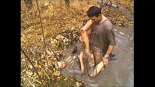 A Horny Slut MILF Have Sex to Big Cock in the Muddy Place