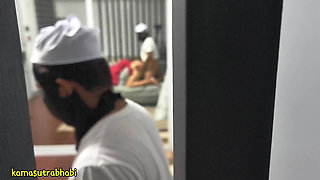 I saw a Muslim Couple Having a Sex on my Next room perfect and pretty collage Couple