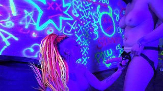 Trashy Neon Girl on Girl Strap Om Fuck