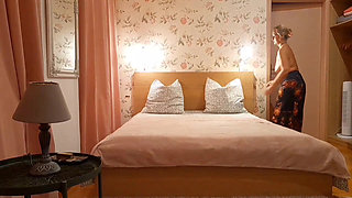 Amateur Blonde Mature Wife Enjoys Sex Games in the Evening