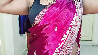 Tamil Couple Desi Aunty wearing Saree sexy Boobs and Big Pennis Blowjob massaging