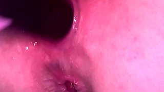 Big boob brunette masturbates on webcam
