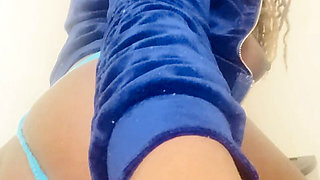 Alliyah Is A Bad Naughty Girls Who Just Wants To Have Fun