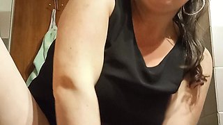 Stepmom Masturbates in Toilet