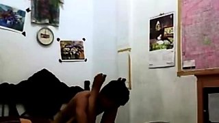 Indonesian Babe Orgasms on Fucking Machine