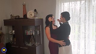 Wanilianna And Jenny Are Best Fucking Friends - MatureNl