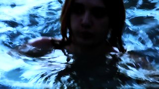 Amateur Teen babe Naked At the Pool