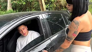 Colombian slut gets into a stranger's car to have a wild