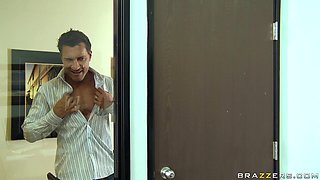 Dp On The Substitute T With Ramon Nomar, Marco Banderas, Kelly Divine - Brazzers