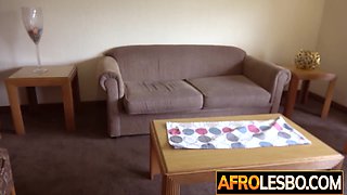 Amateur Porn ebony lesbian dildoing her GF