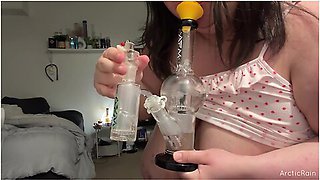 Late Night Sesh- Titties, Bong Hits, & Casual Talk
