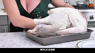 Hot MYLF rammed on thanksgiving