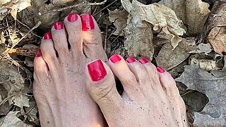 Melove Sexy Small Feet with Red Toe Nails in Leaves