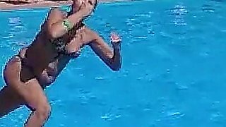 How a Sexually Lonely Housewife on Vacation in the Pool Learns to Dive