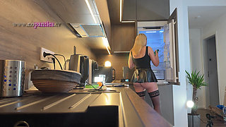 Hot tight shaved pussy all natural college girl comes for a fashion try on haul turns out porn casting