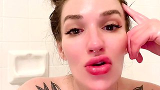 Cute amateur brunette naughty in solo jerking show on camera