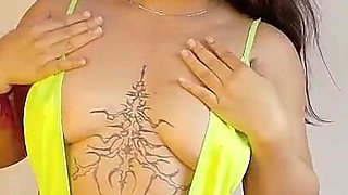 18 Year Old Girl Masturbates on Her New Video Site