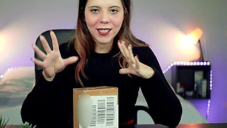 Cfnm babe gives handjob