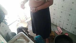 Bath Show Open Desi Bhabhi