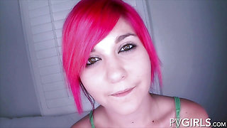 Zerah : Emo Teen Blowjob And Big Oral Cumshot