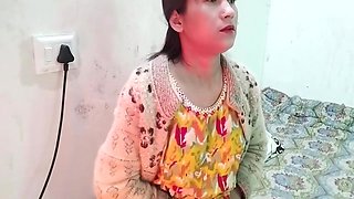 Little Stepsister Ko Chod Kar Bur Se Nikala Paani
