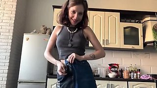 Met a Hot Ukrainian Schoolgirl on the Street and Fucked Her the Same Day - Amateur Public Pickup