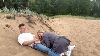 Public Blowjob On The Beach With A Stranger With Verified Amateurs