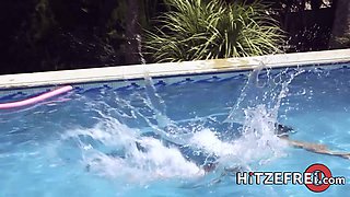 Dripping wet pool session with sun milk from the balls - Hitzefrei