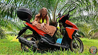 Wild Girlfriend Fuck on a Scooter & Wet Squirt in a Jungle During Rain
